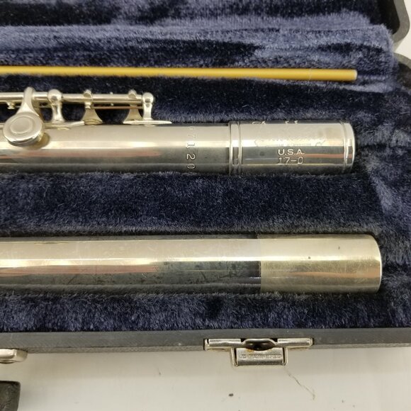 ARTLEY FLUTE  SILVER Plate in Original Case 17-0 Serial # 672106 - Picture 4 of 16